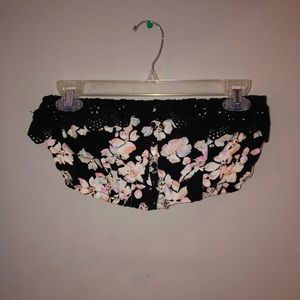 Kendall & Kylie crop top